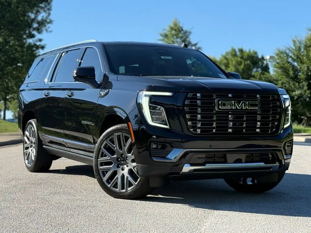 GMC Yukon available from Hadir Rental Car Kuwait