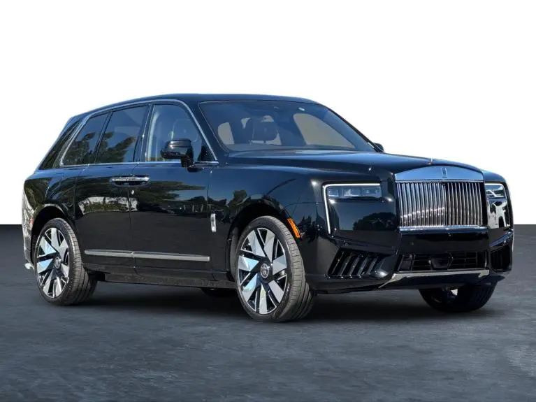 Rolls-Royce Cullinan available from Hadir Rental Car Kuwait